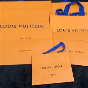 Loui Vuitton Paper bags